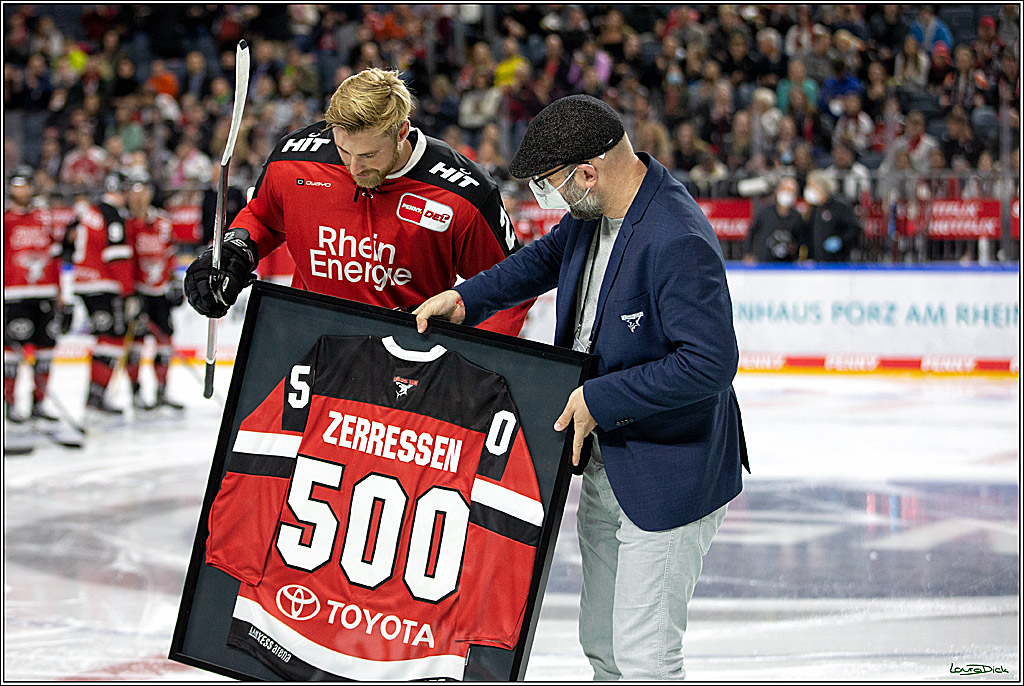 PENNY DEL; Koelner Haie- Bietigheim Steelers; Koeln, 19.11.2021